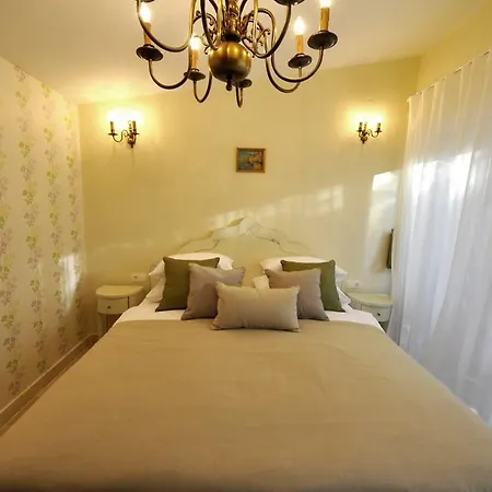 Apartment Lira